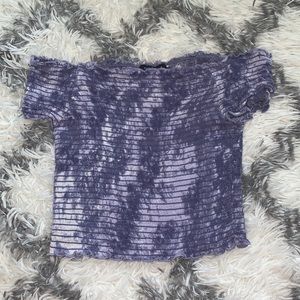 Kendall and Kylie off the shoulder